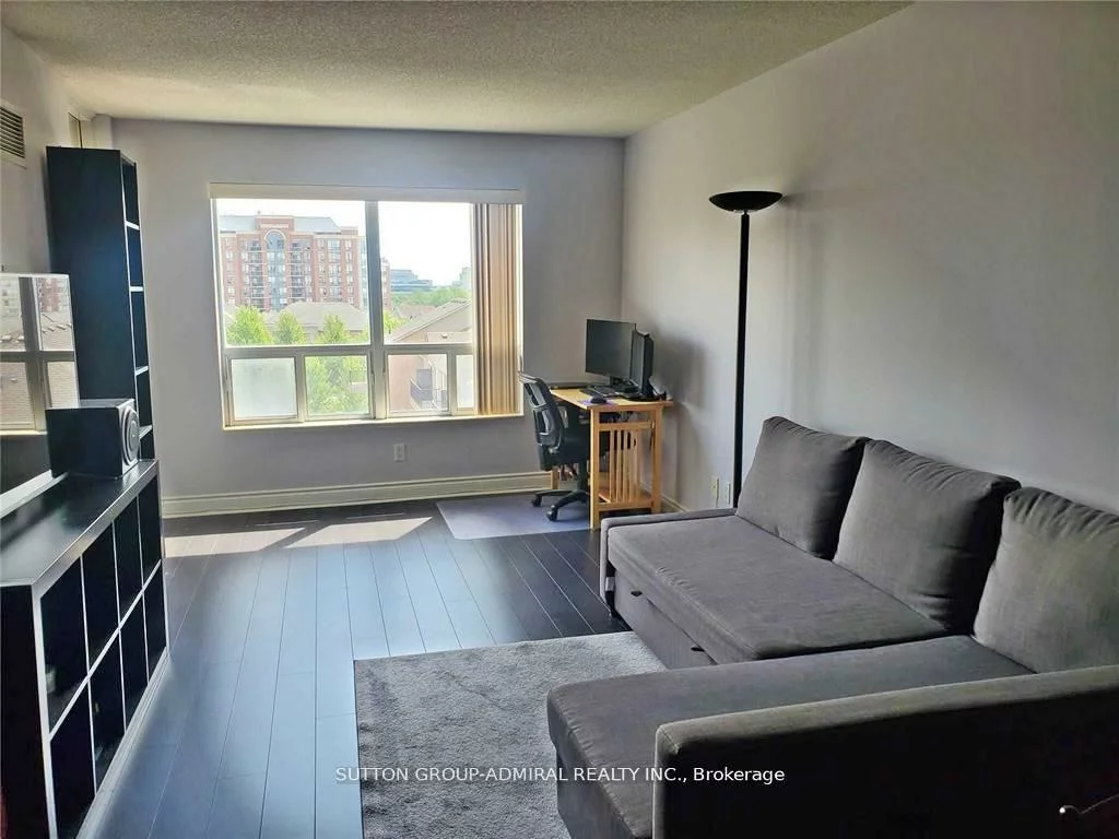 51, Saddlecreek, Commerce Valley, Markham