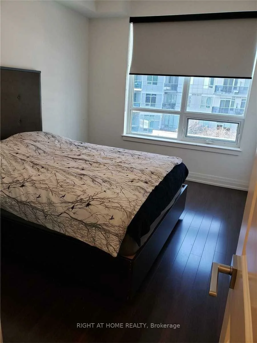 7165, Yonge, Thornhill, Markham