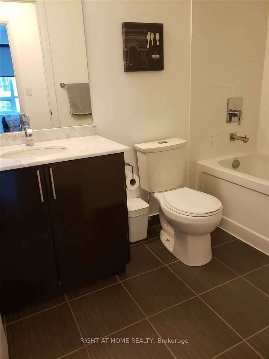 7165, Yonge, Thornhill, Markham