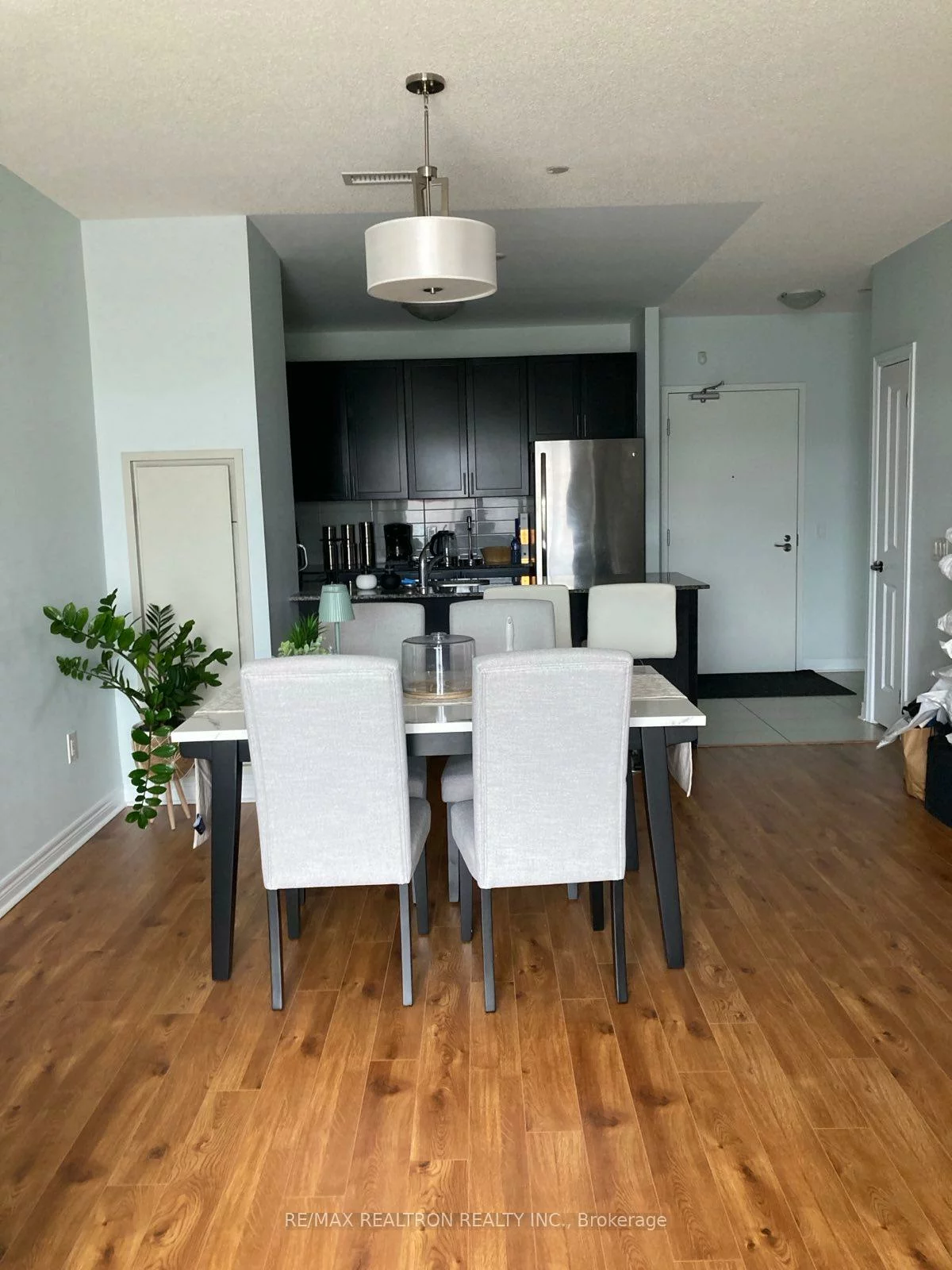 7325, Markham, Cedarwood, Markham