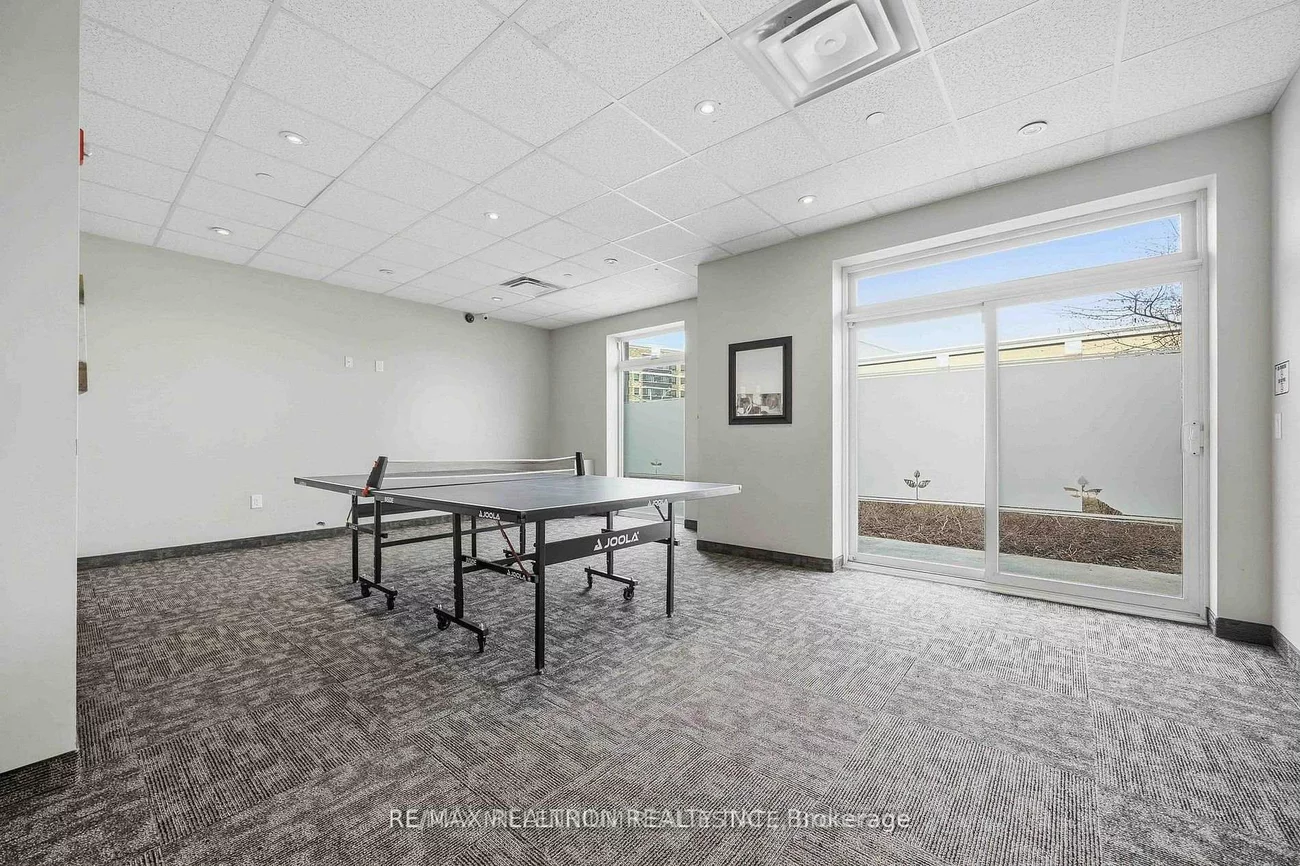 7325, Markham, Cedarwood, Markham