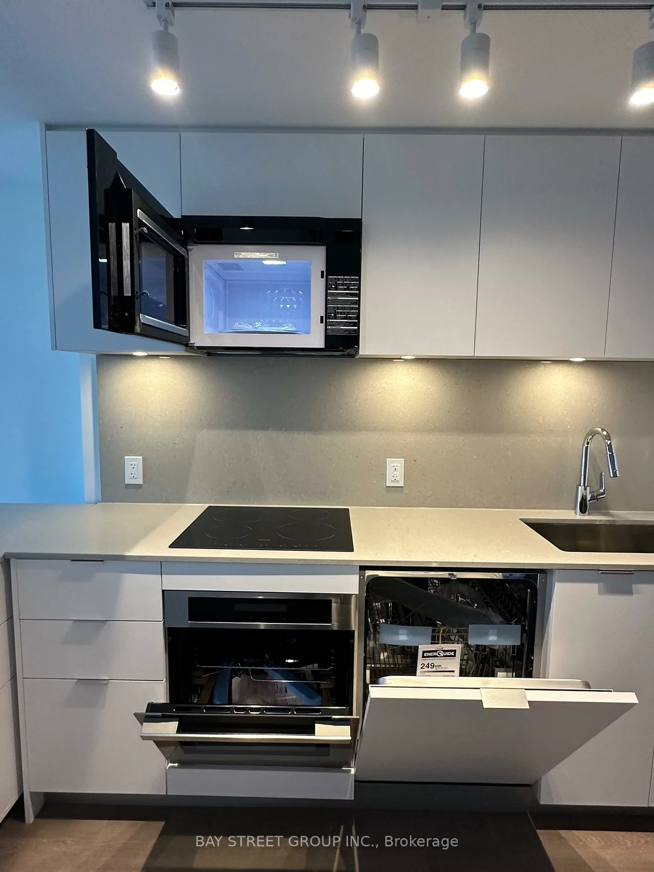 8, Cedarland, Unionville, Markham