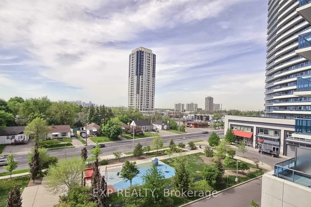 7167, Yonge, Grandview, Markham