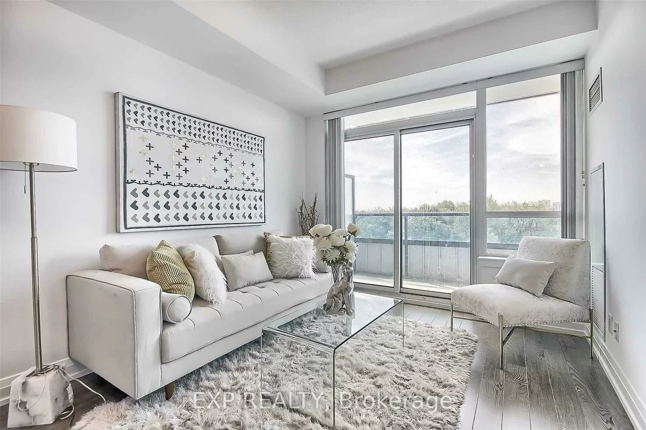 7167, Yonge, Grandview, Markham