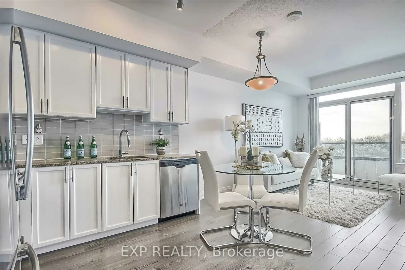 7167, Yonge, Grandview, Markham