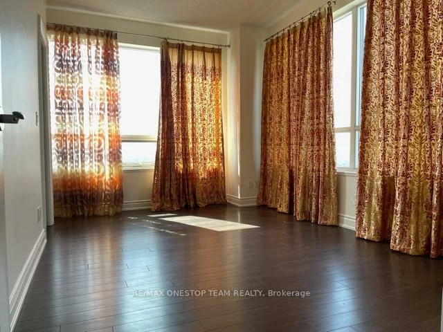 89, South Town Centre, Unionville, Markham