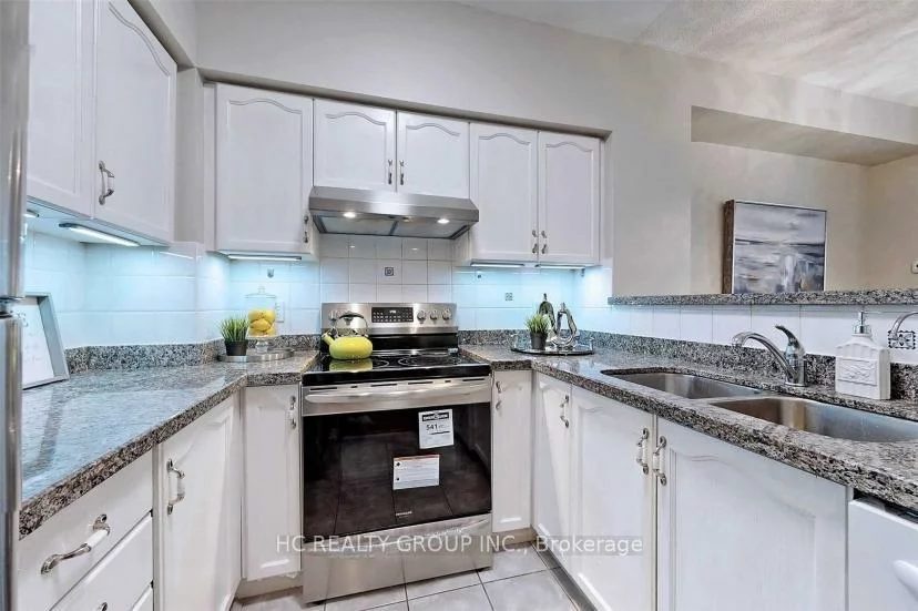 16, Cox, Unionville, Markham