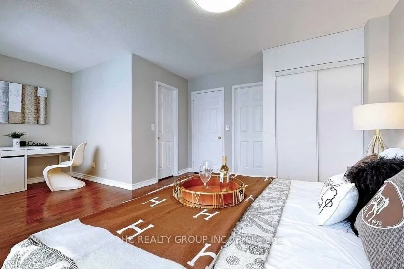 16, Cox, Unionville, Markham