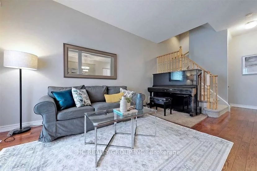 16, Cox, Unionville, Markham