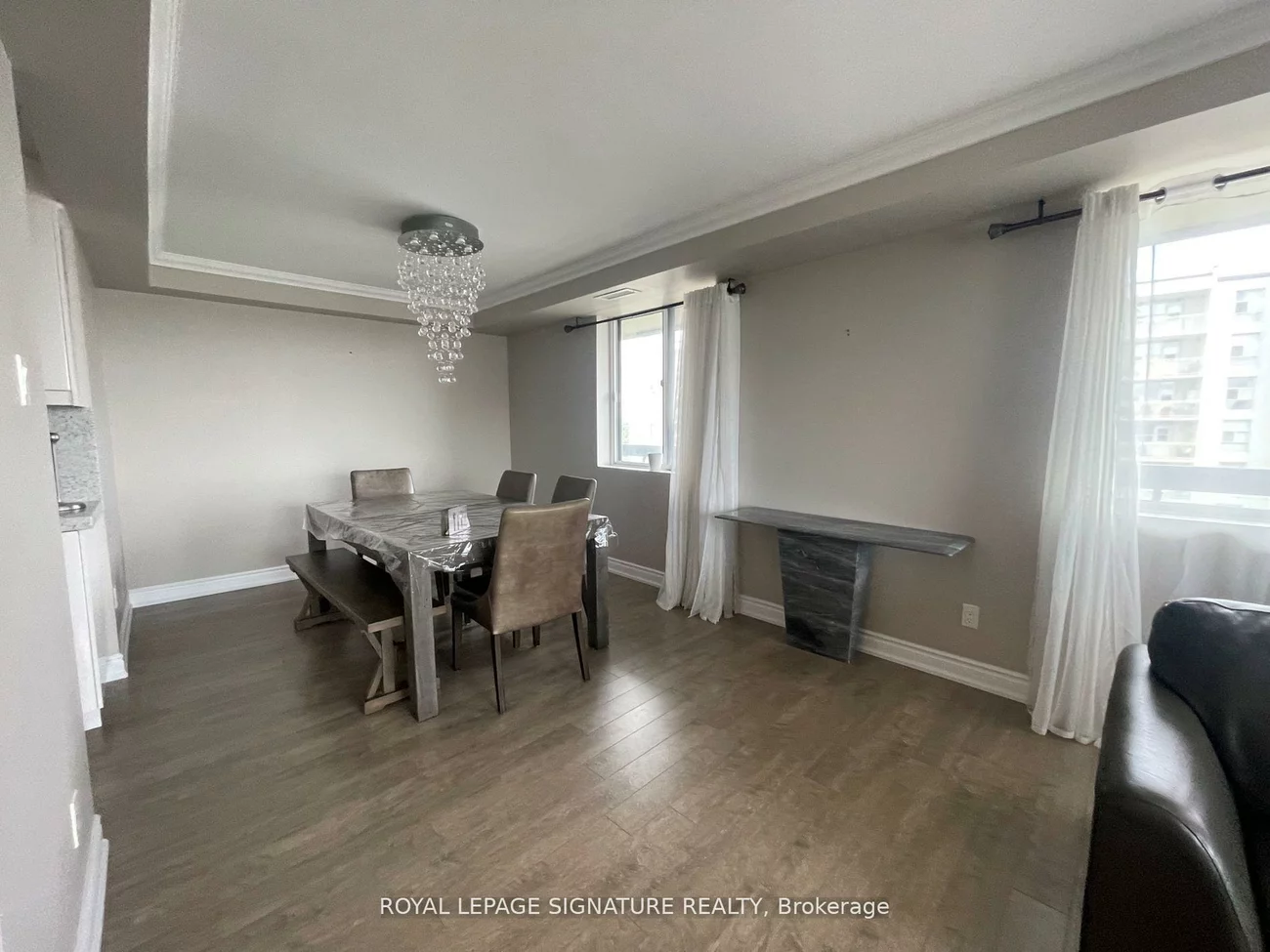8111, Yonge, Royal Orchard, Markham