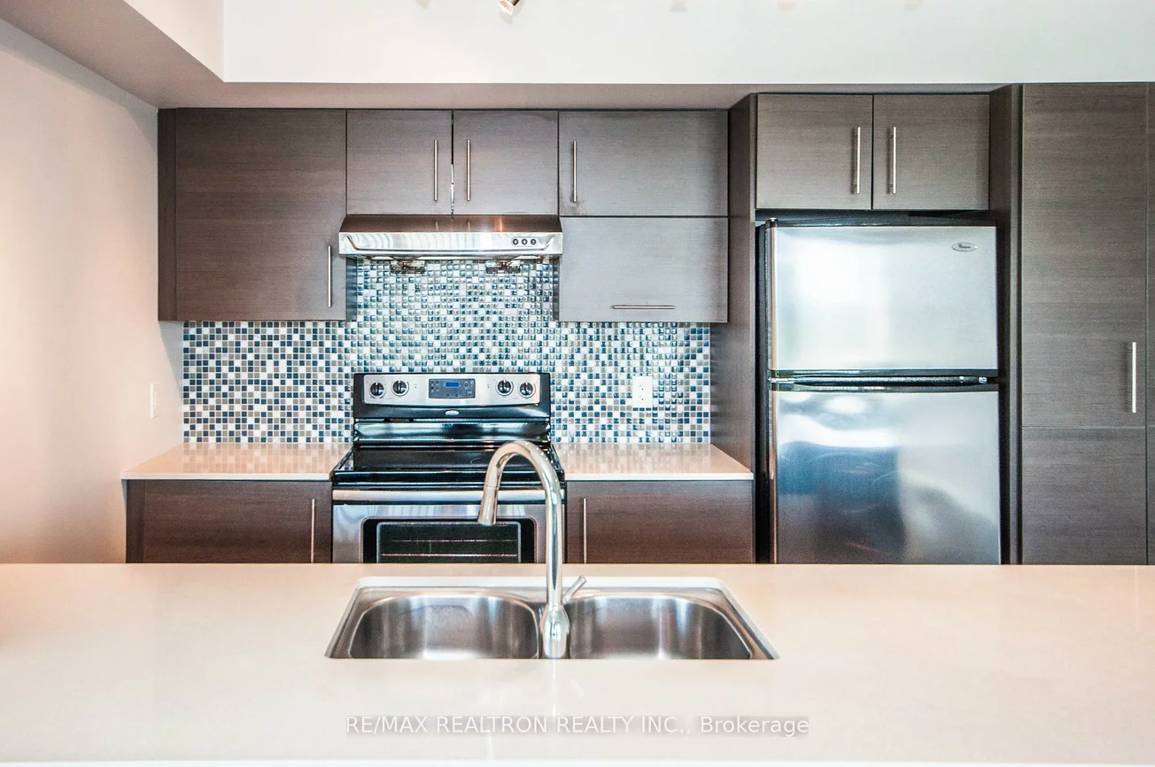 253, South Park, Commerce Valley, Markham