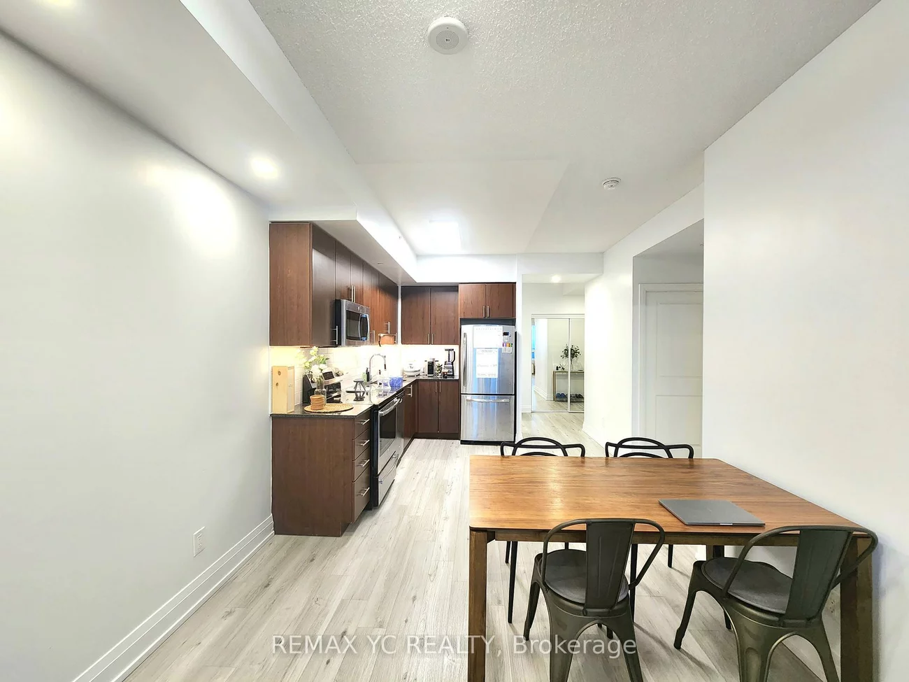 7165, Yonge, Grandview, Markham