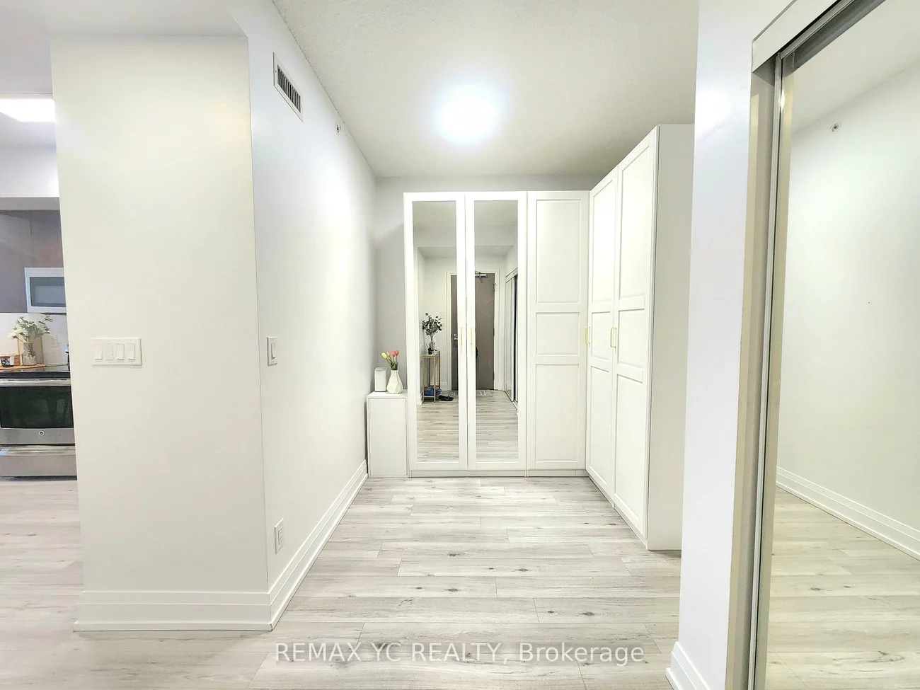 7165, Yonge, Grandview, Markham
