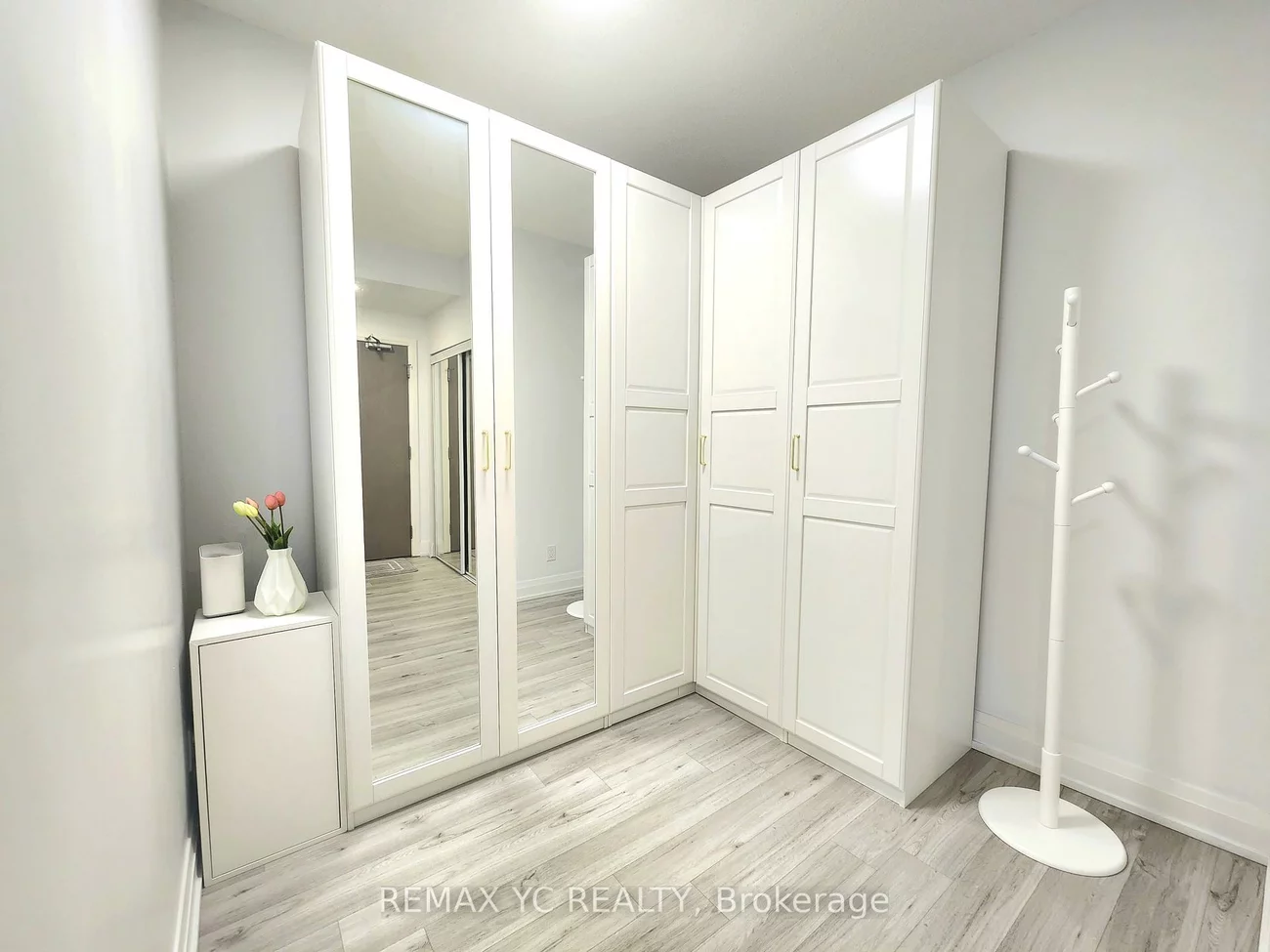 7165, Yonge, Grandview, Markham