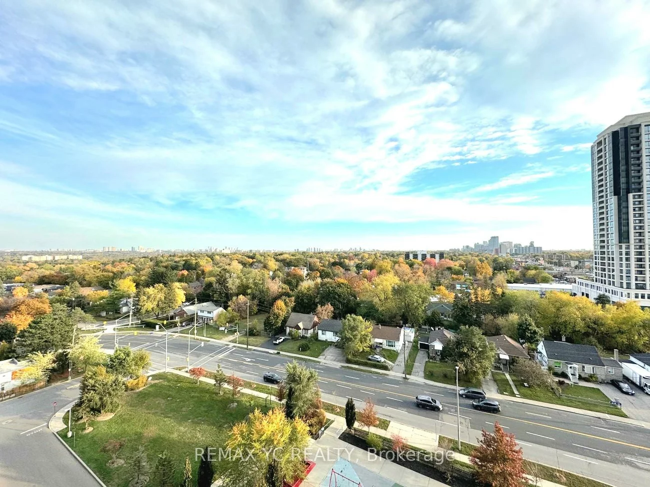 7165, Yonge, Grandview, Markham