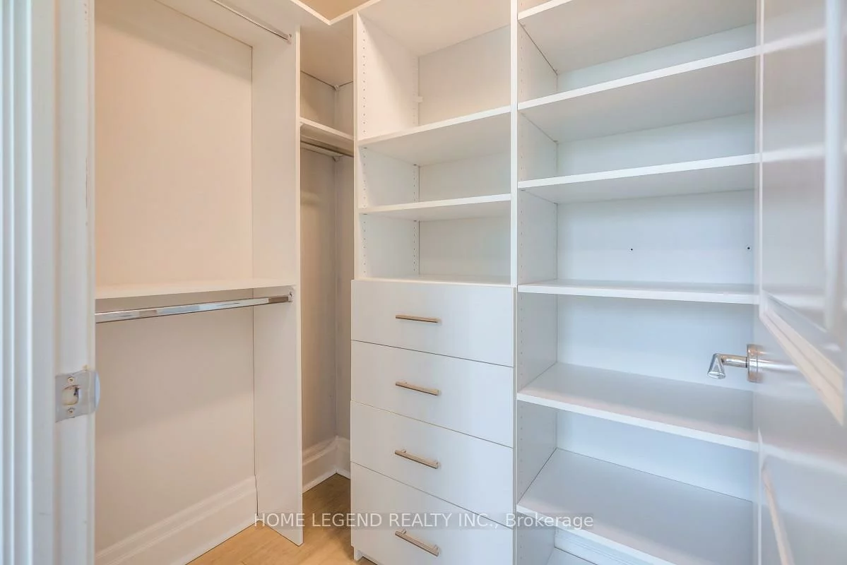 39, Upper Duke, Unionville, Markham