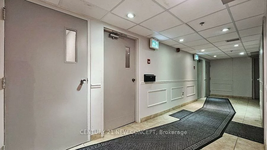 7451, Yonge, Thornhill, Markham