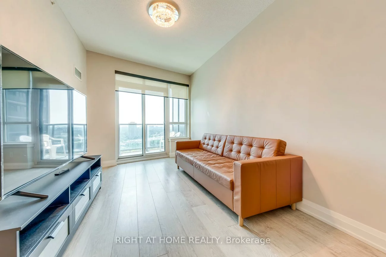 7171, Yonge, Grandview, Markham