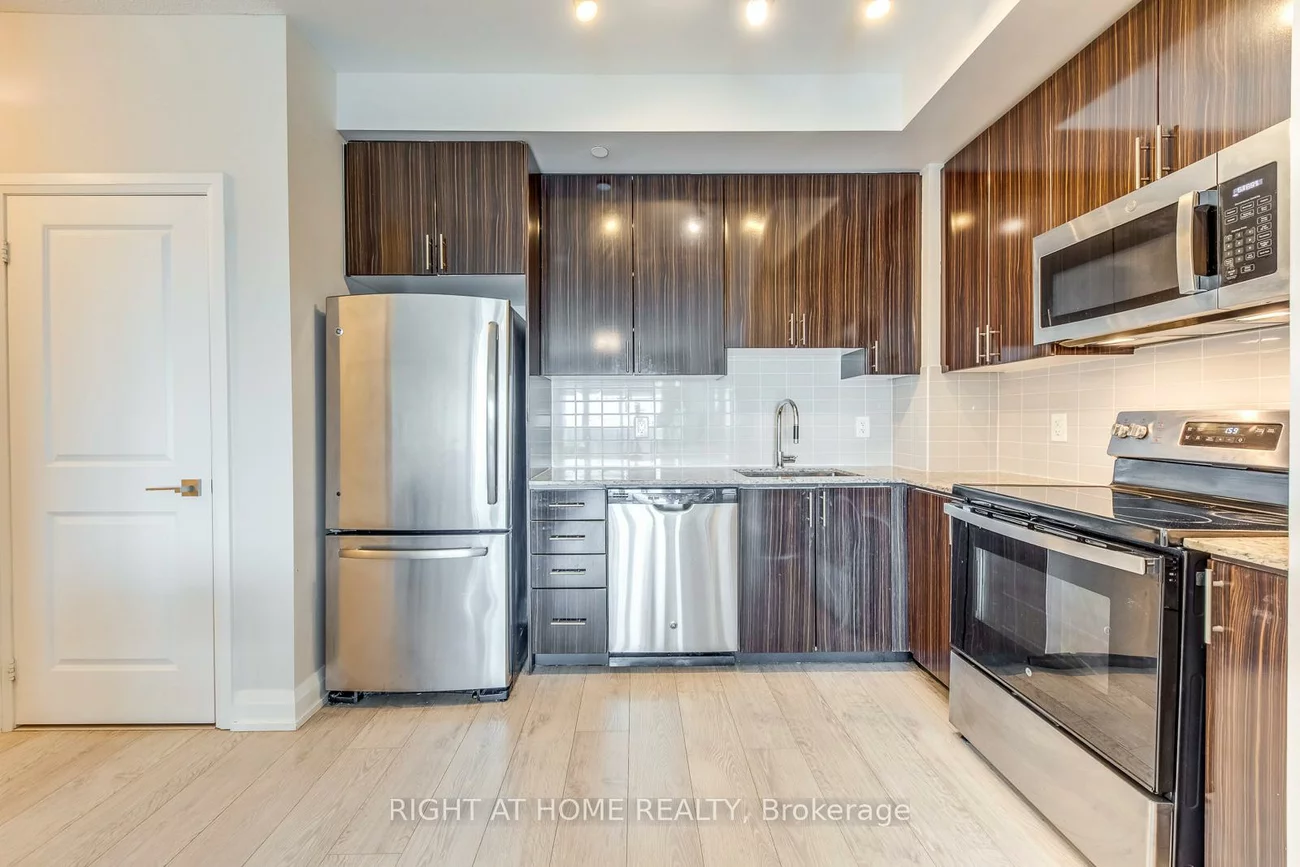 7171, Yonge, Grandview, Markham