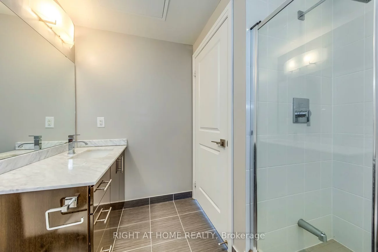 7171, Yonge, Grandview, Markham