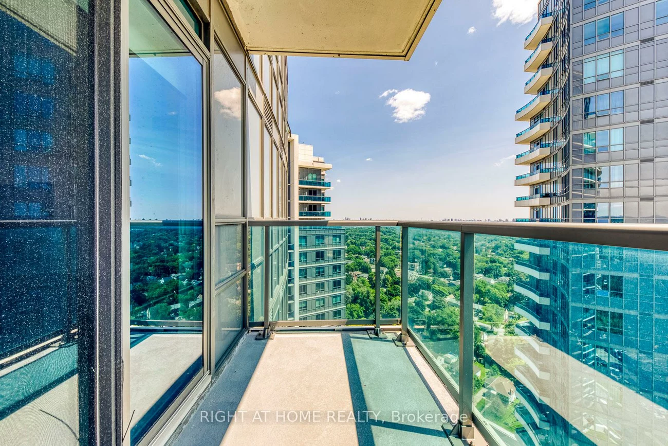 7171, Yonge, Grandview, Markham