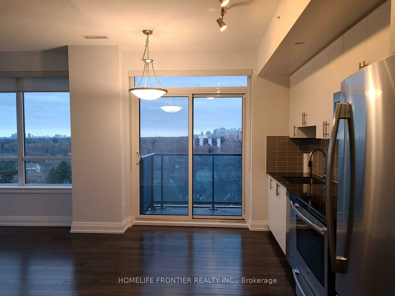 7167, Yonge, Grandview, Markham