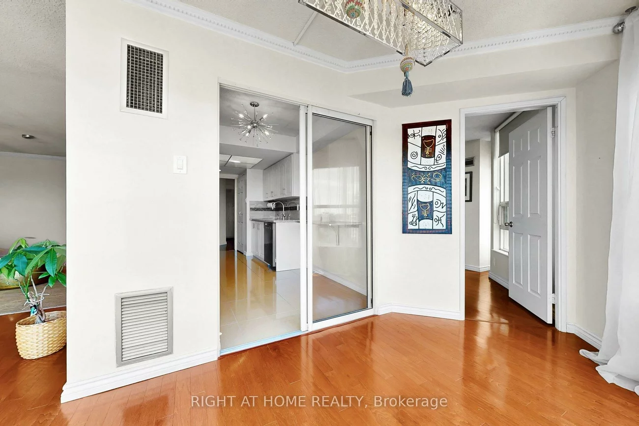 7805, Bayview, Aileen-Willowbrook, Markham