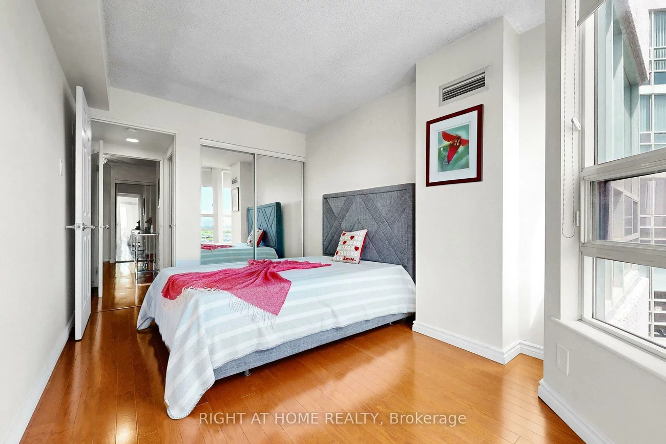 7805, Bayview, Aileen-Willowbrook, Markham