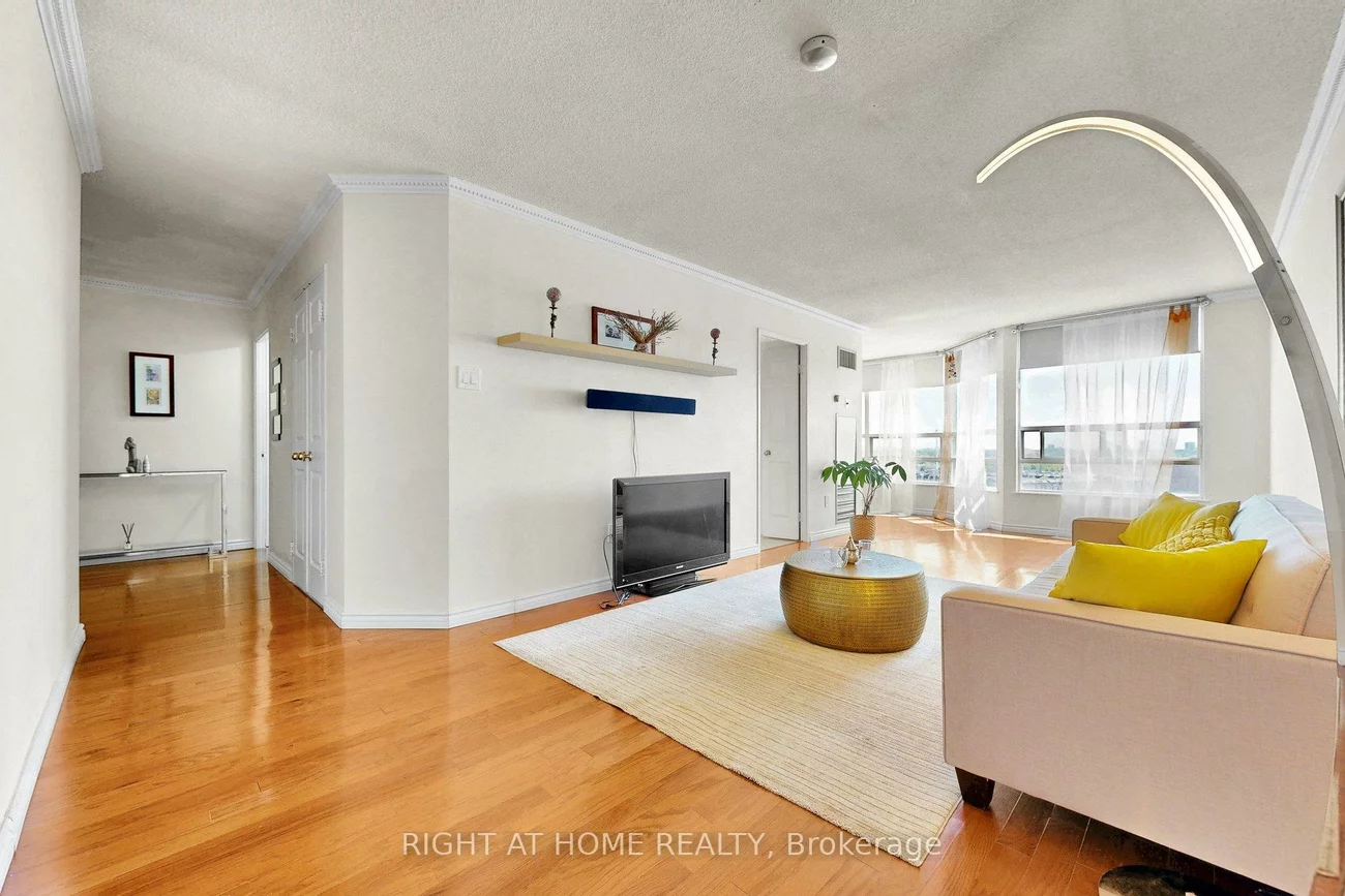 7805, Bayview, Aileen-Willowbrook, Markham