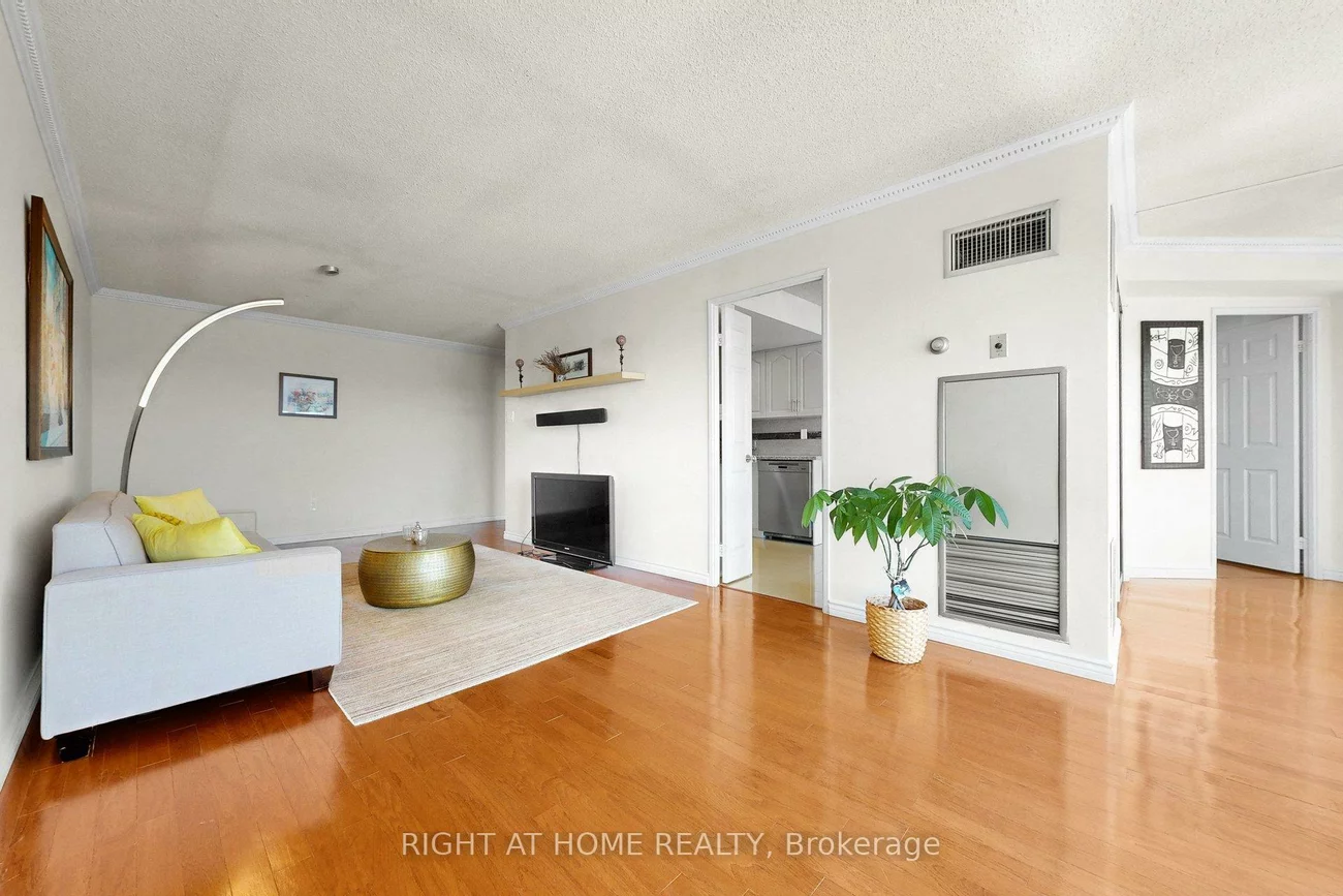 7805, Bayview, Aileen-Willowbrook, Markham