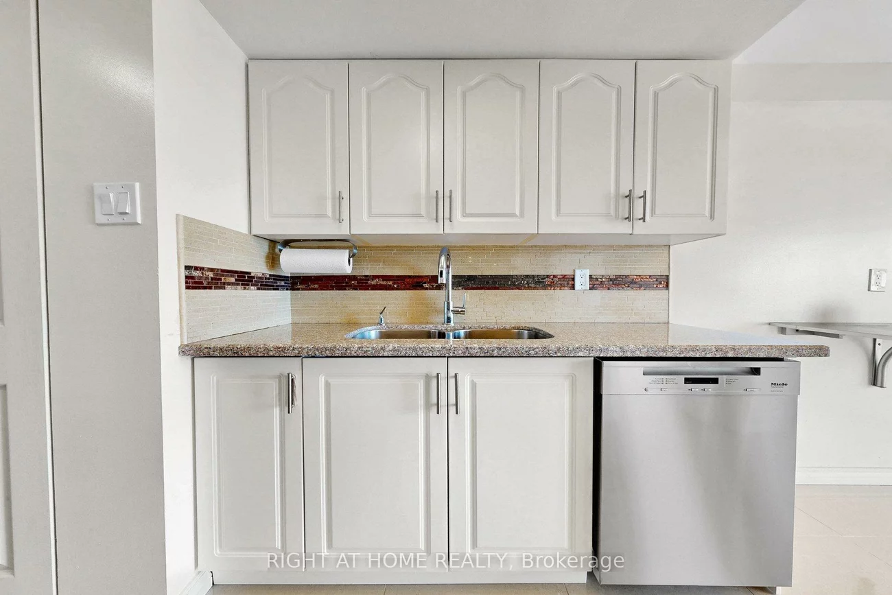 7805, Bayview, Aileen-Willowbrook, Markham