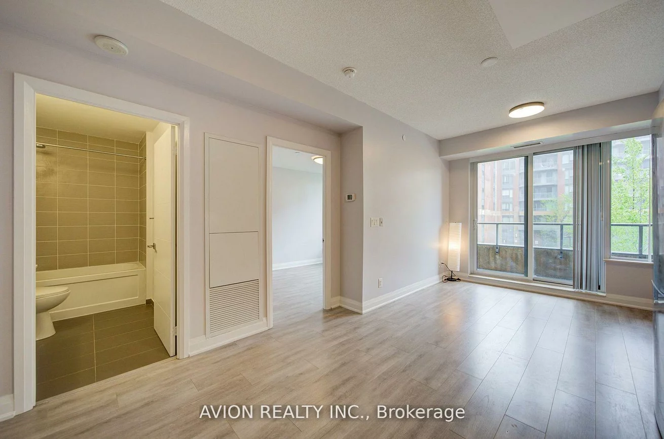 18, Uptown, Unionville, Markham