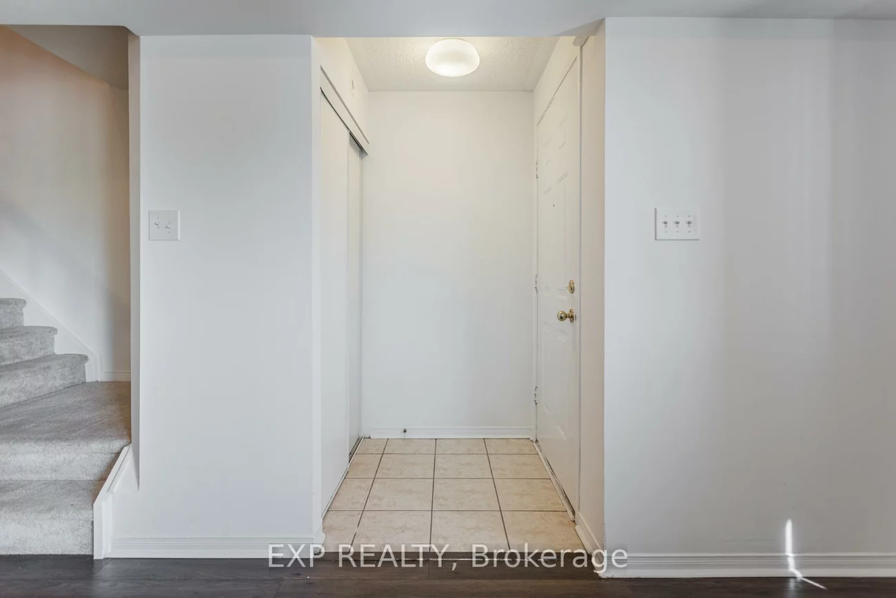 2265, Bur Oak, Greensborough, Markham
