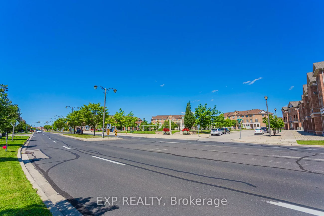 2265, Bur Oak, Greensborough, Markham