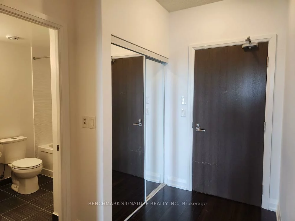 7161, Yonge, Thornhill, Markham