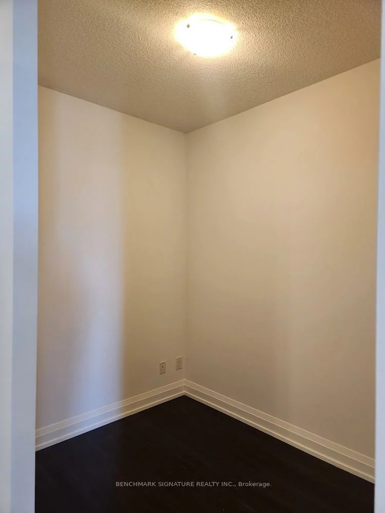 7161, Yonge, Thornhill, Markham