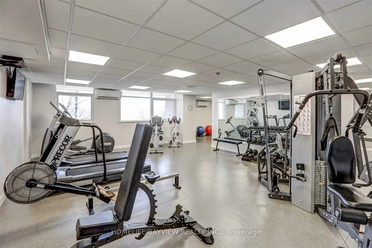 7811, yonge, Thornhill, Markham