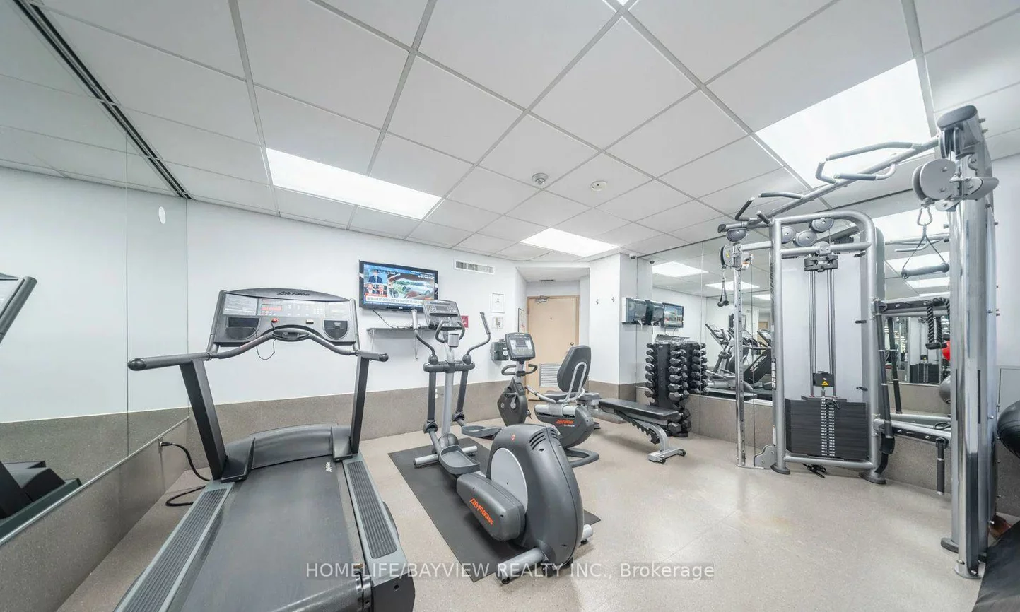 7811, yonge, Thornhill, Markham