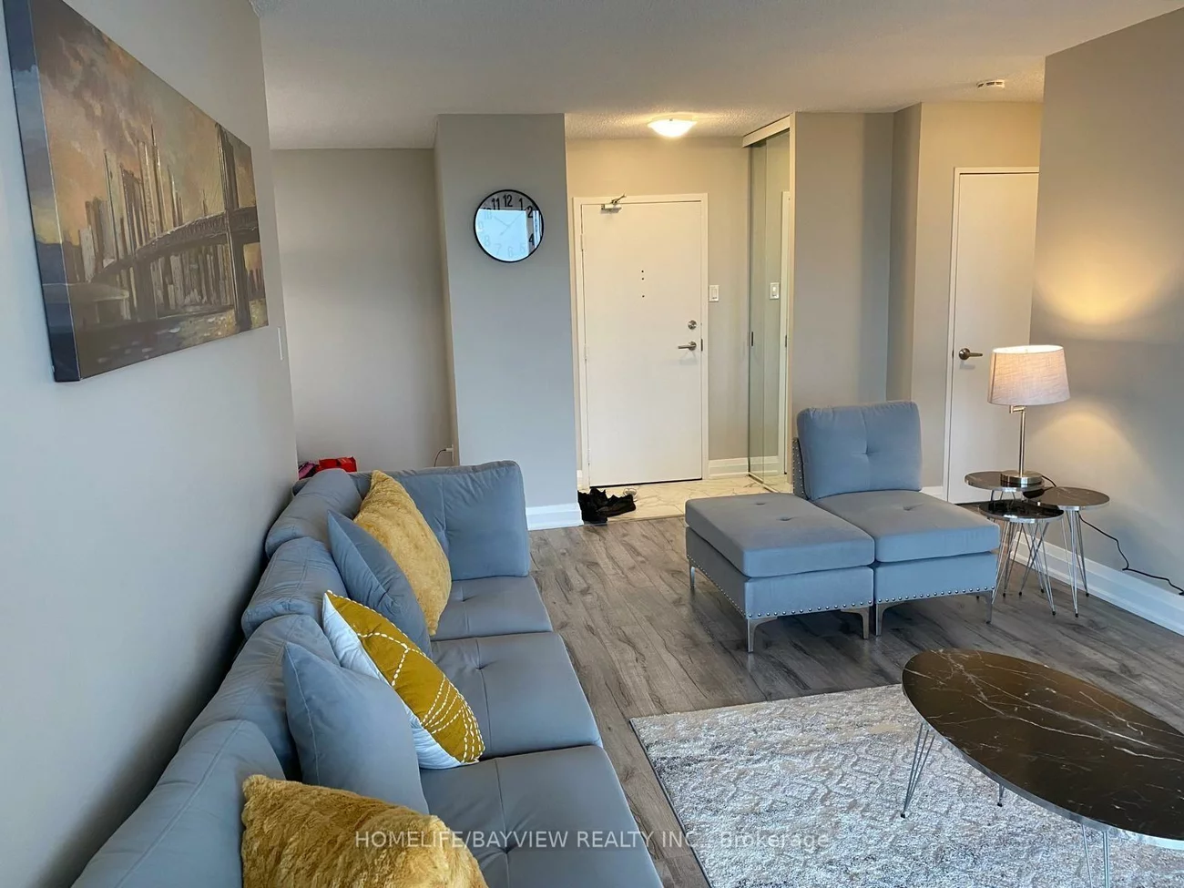 7811, yonge, Thornhill, Markham