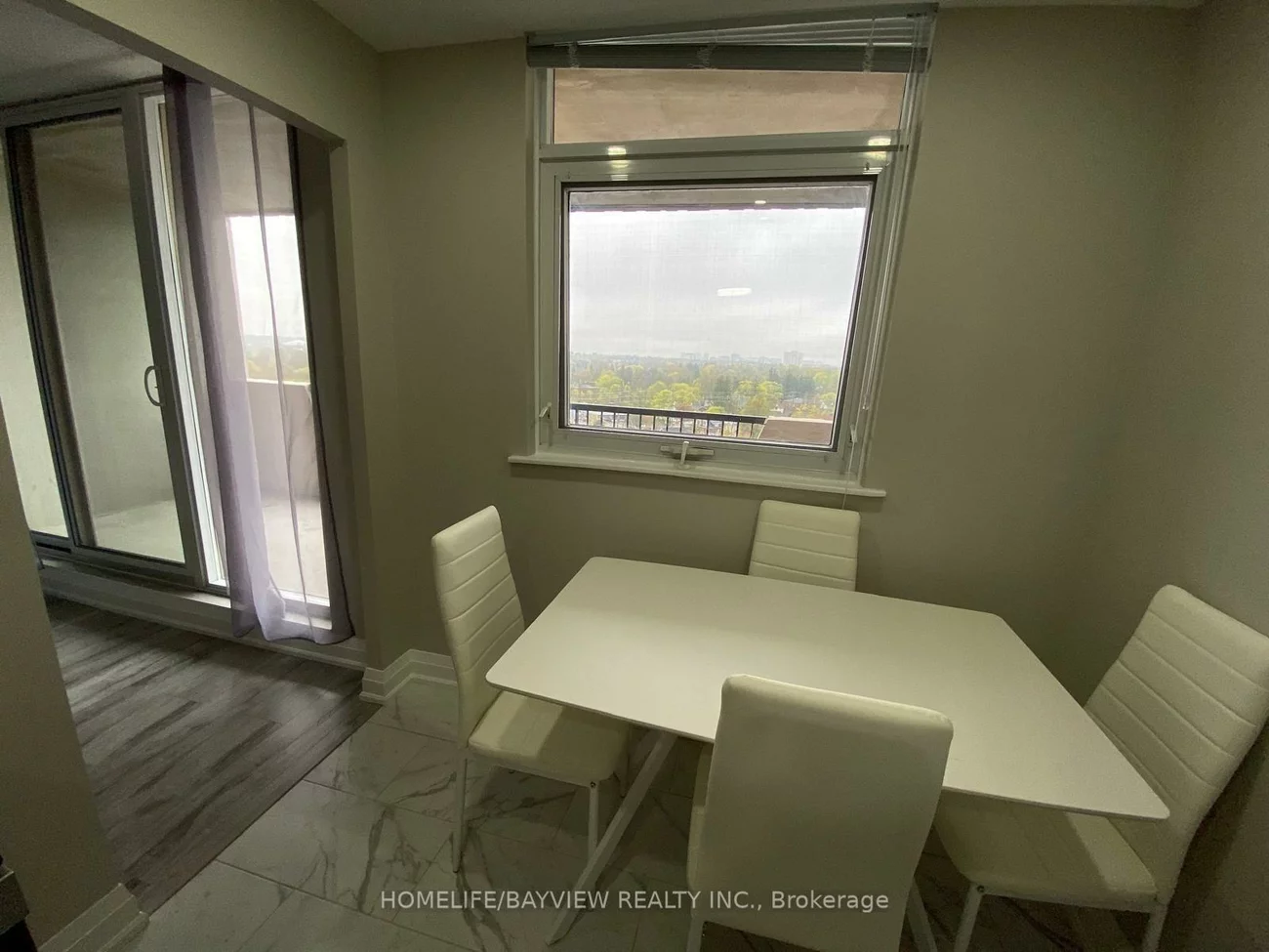 7811, yonge, Thornhill, Markham