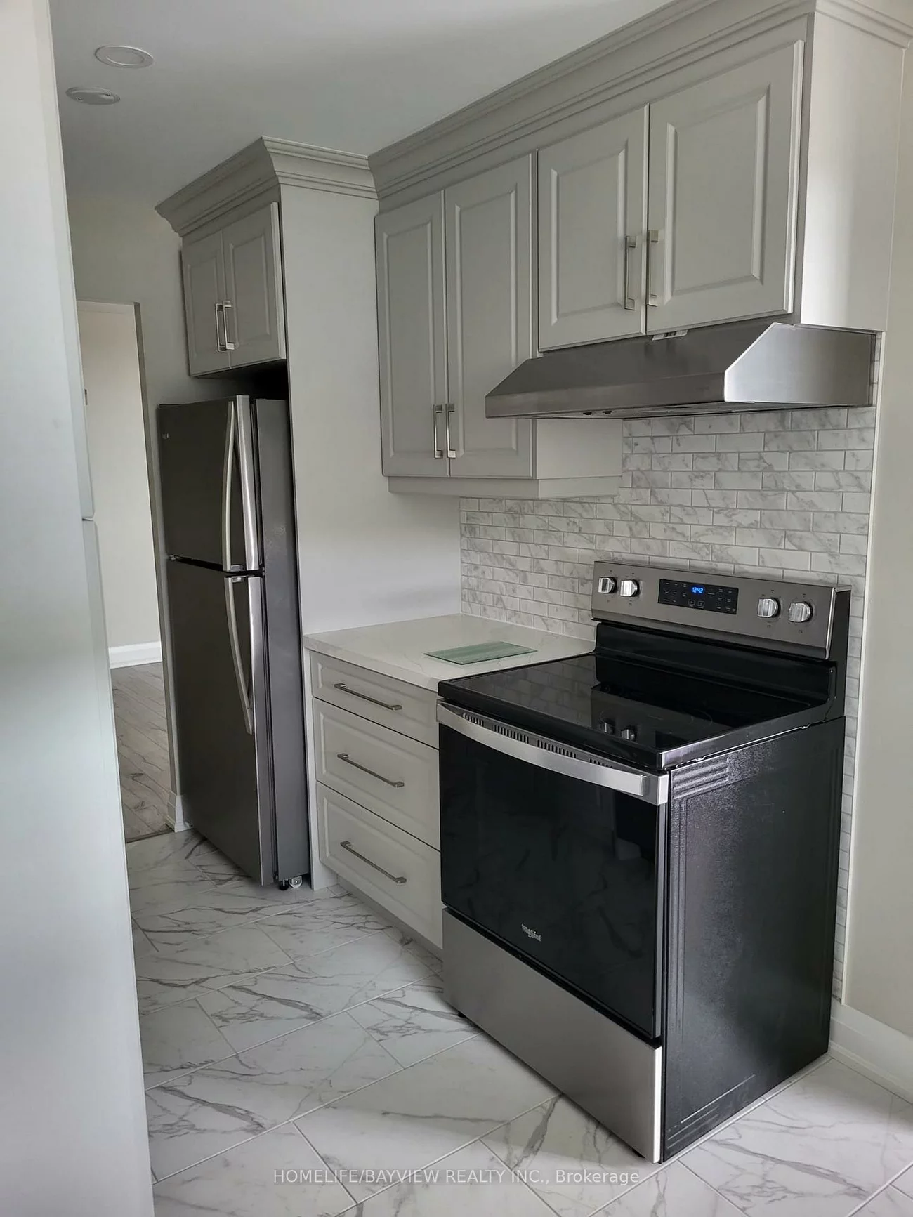 7811, yonge, Thornhill, Markham