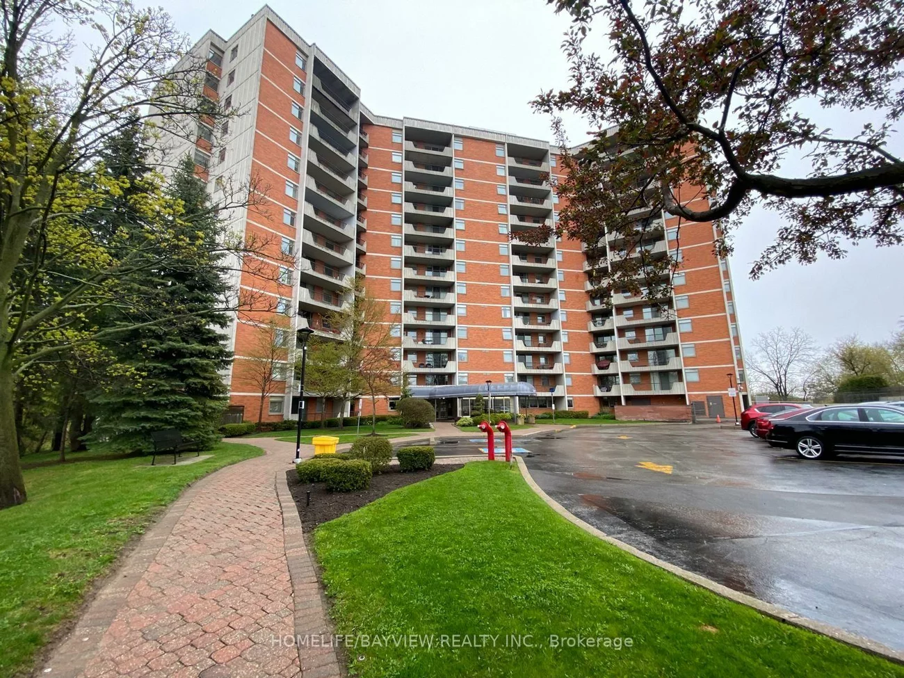 7811, yonge, Thornhill, Markham