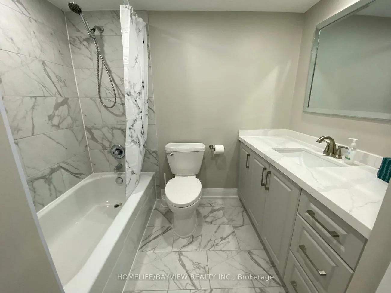 7811, yonge, Thornhill, Markham