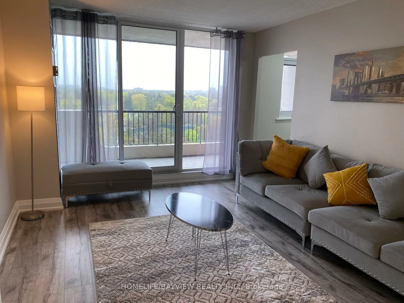 7811, yonge, Thornhill, Markham