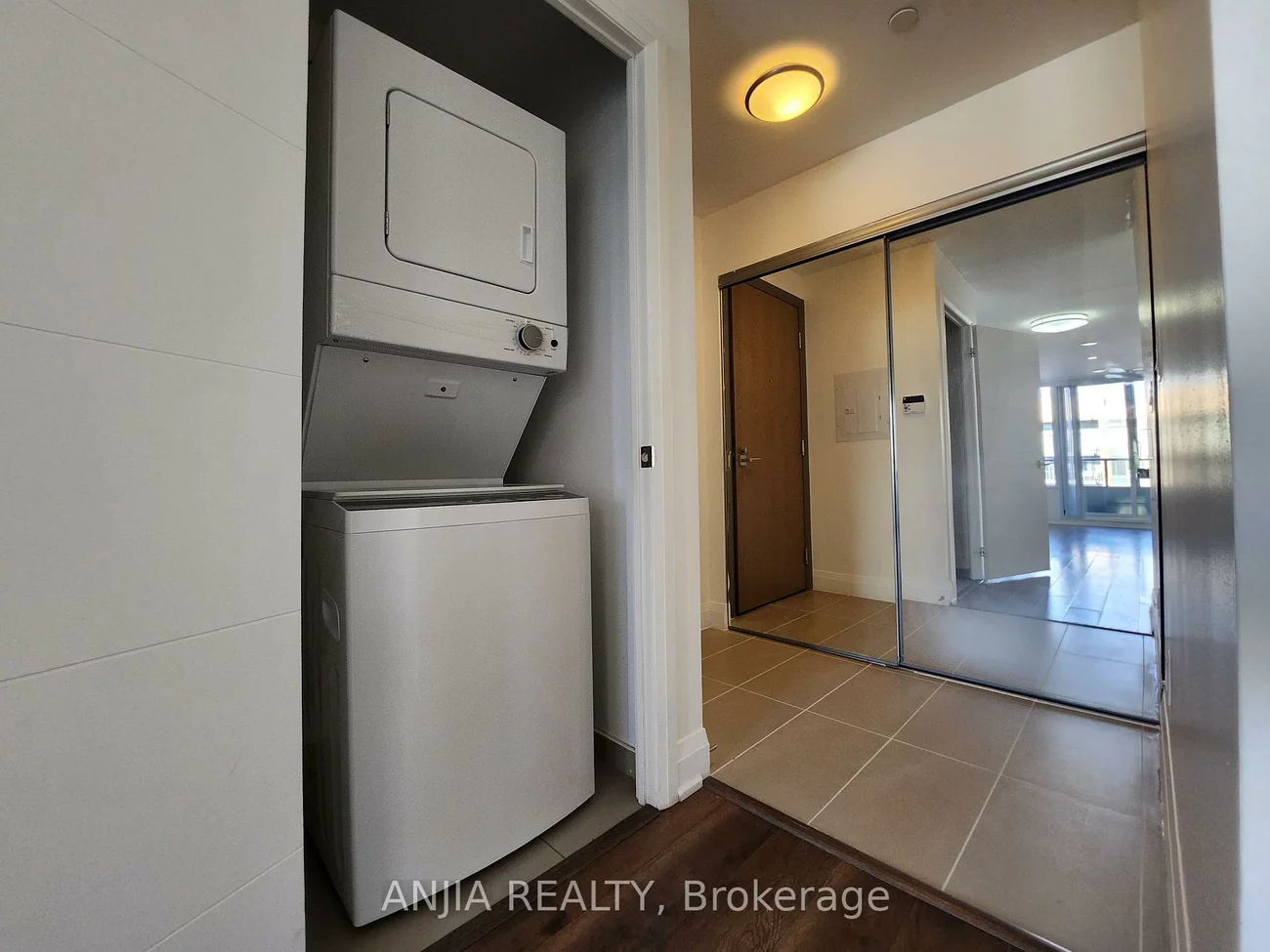 18, UPTOWN, Unionville, Markham