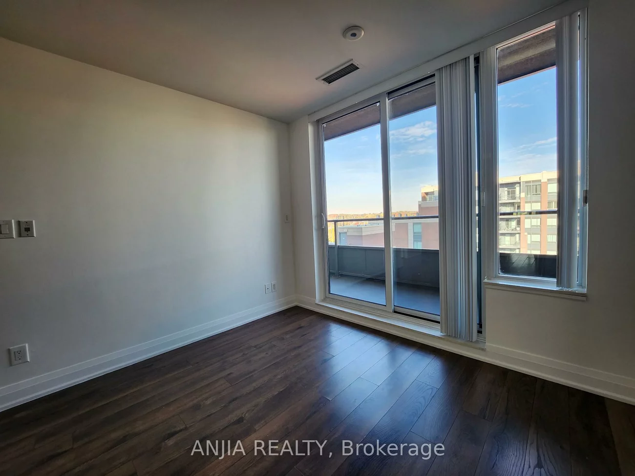 18, UPTOWN, Unionville, Markham