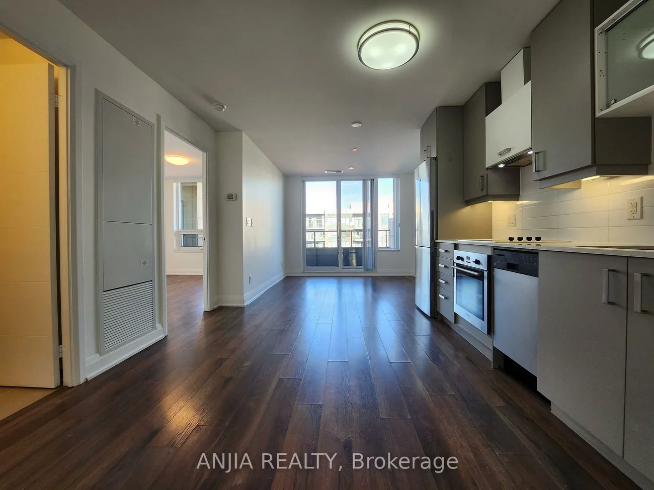 18, UPTOWN, Unionville, Markham