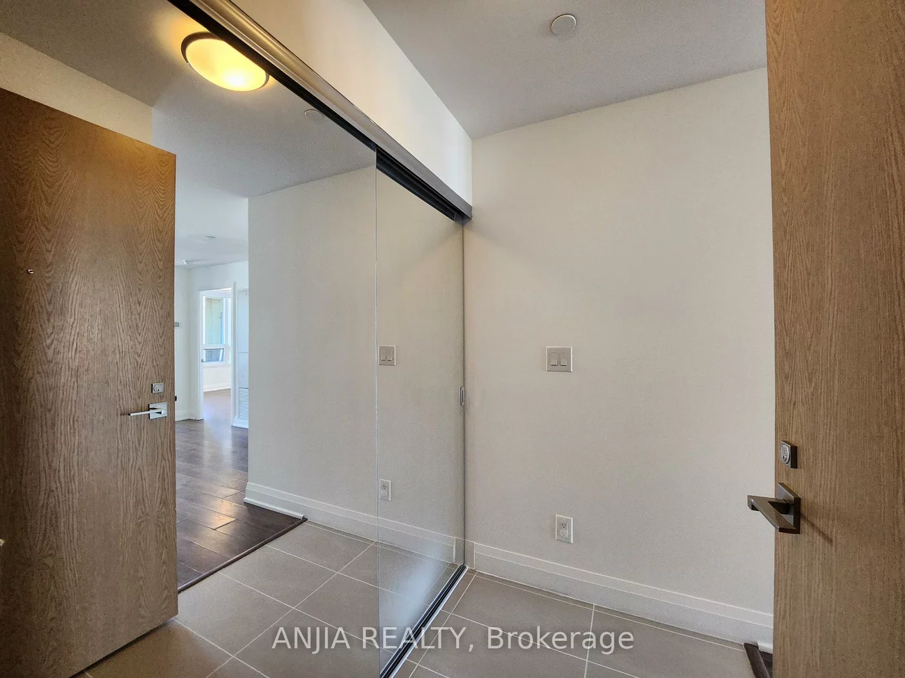 18, UPTOWN, Unionville, Markham
