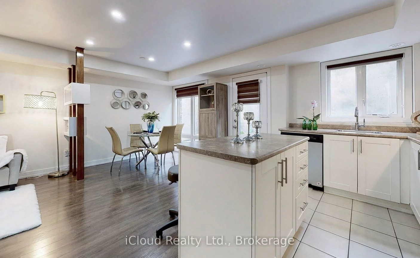 55, Lindcrest, Cornell, Markham