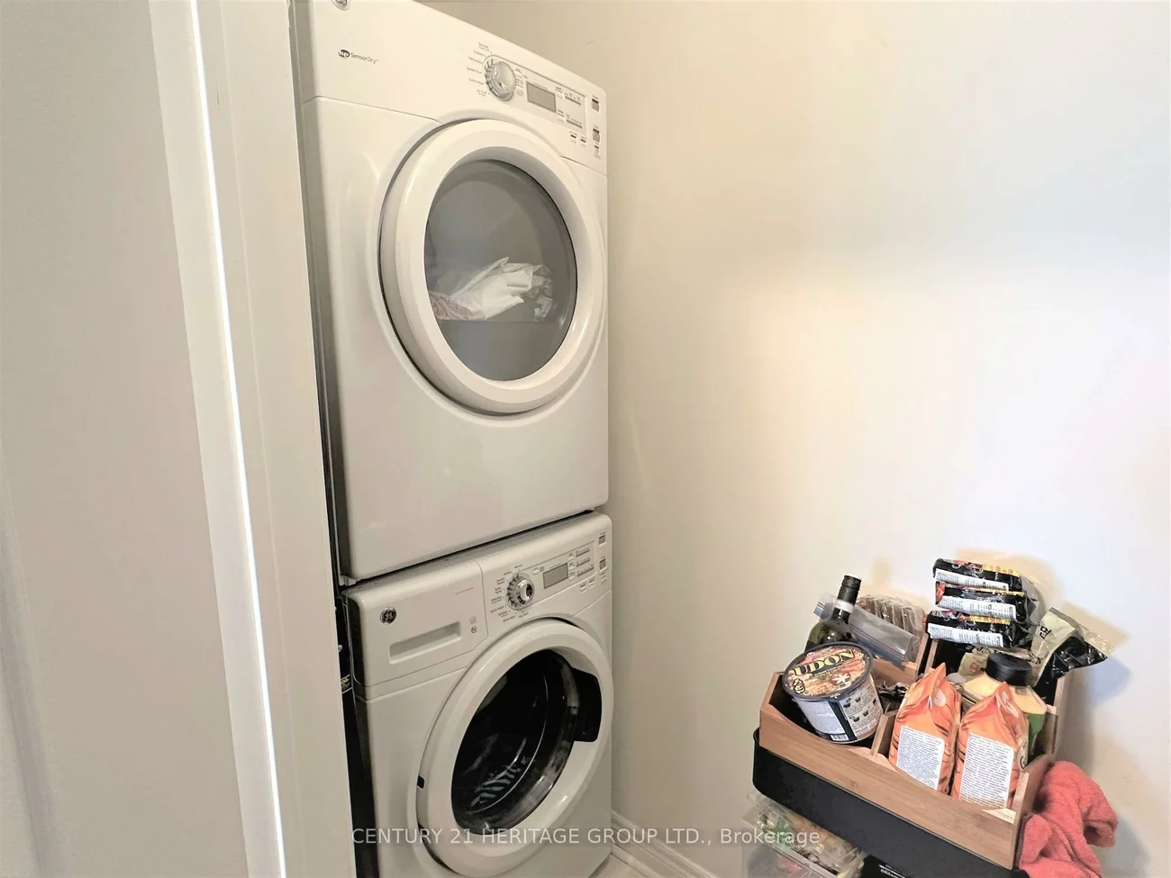 7325, Markham, Cedarwood, Markham